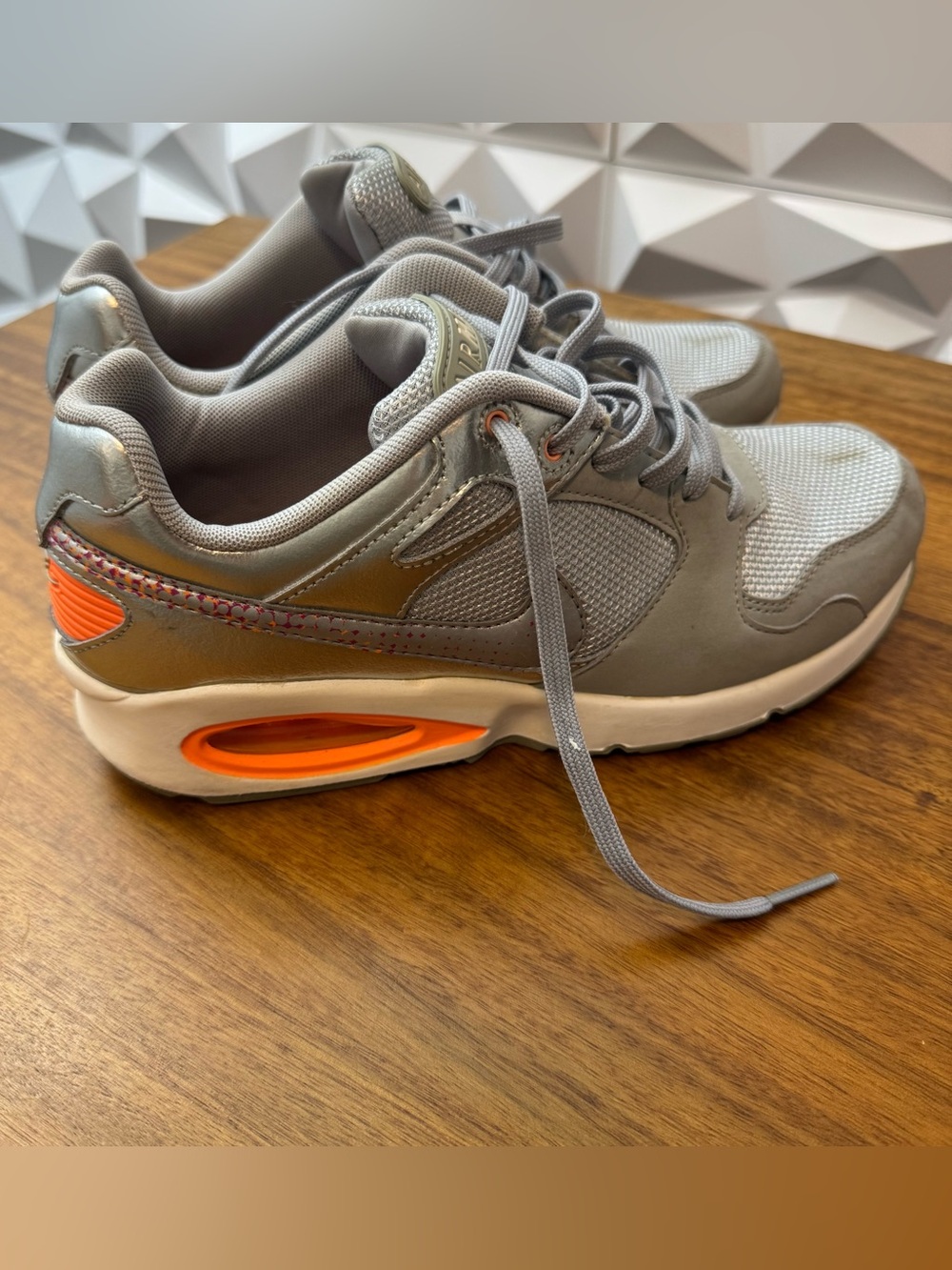 Nike Air Max Coliseum Racer sneakers womens Size 7.5